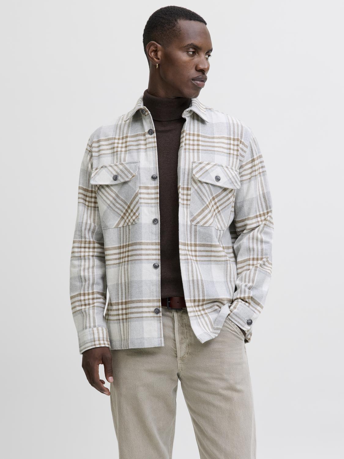 model_shot-front