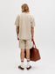 model_shot-back