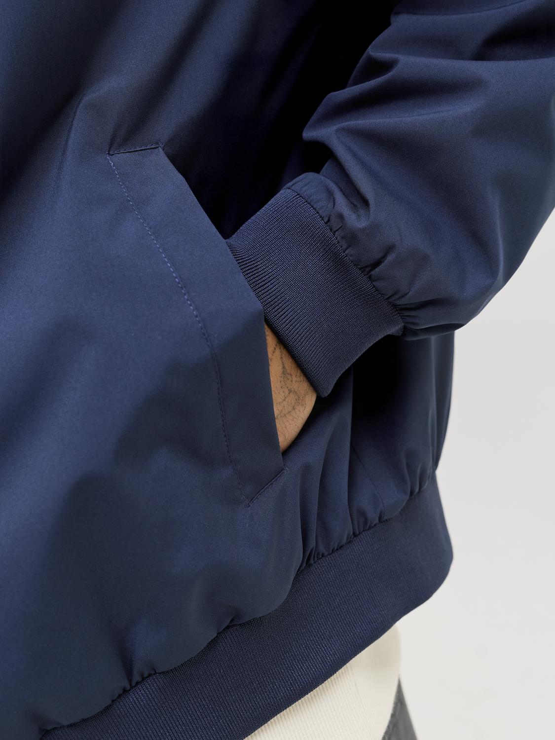 model_shot-detail