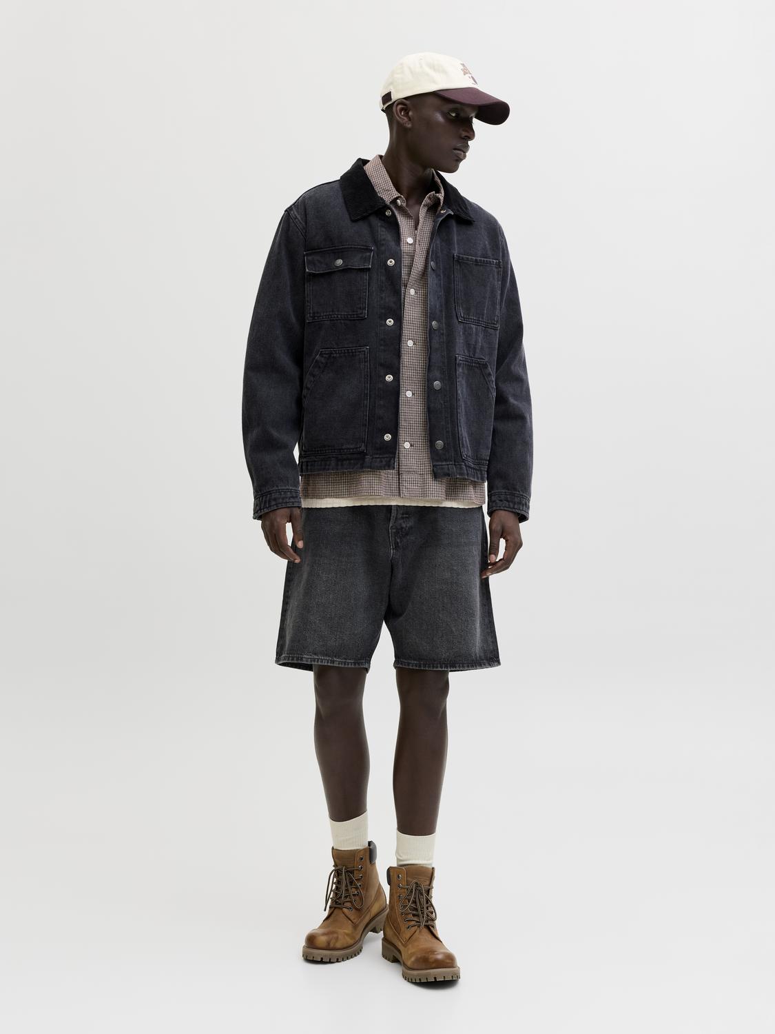 model_shot-front_full