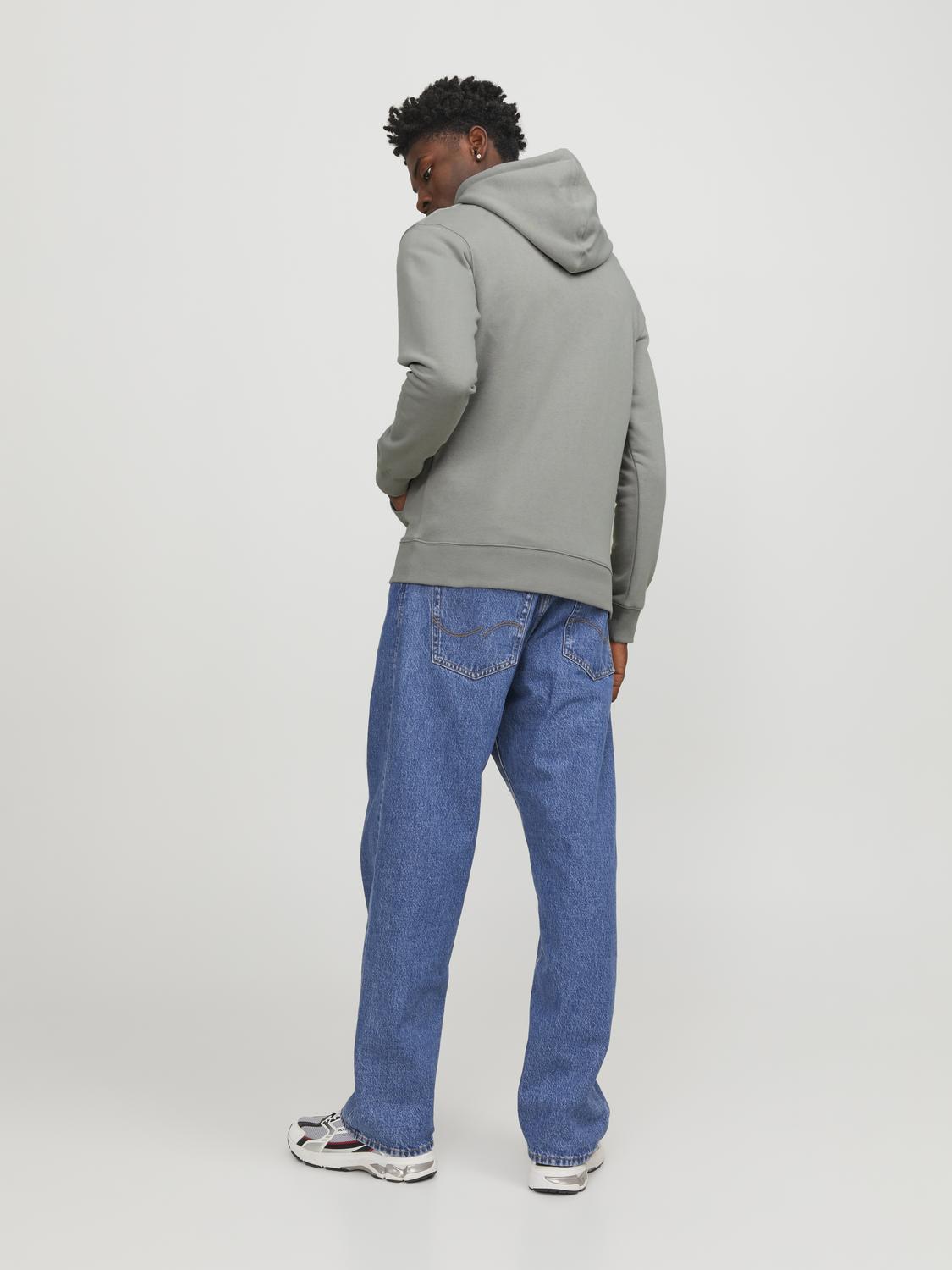 model_shot-back