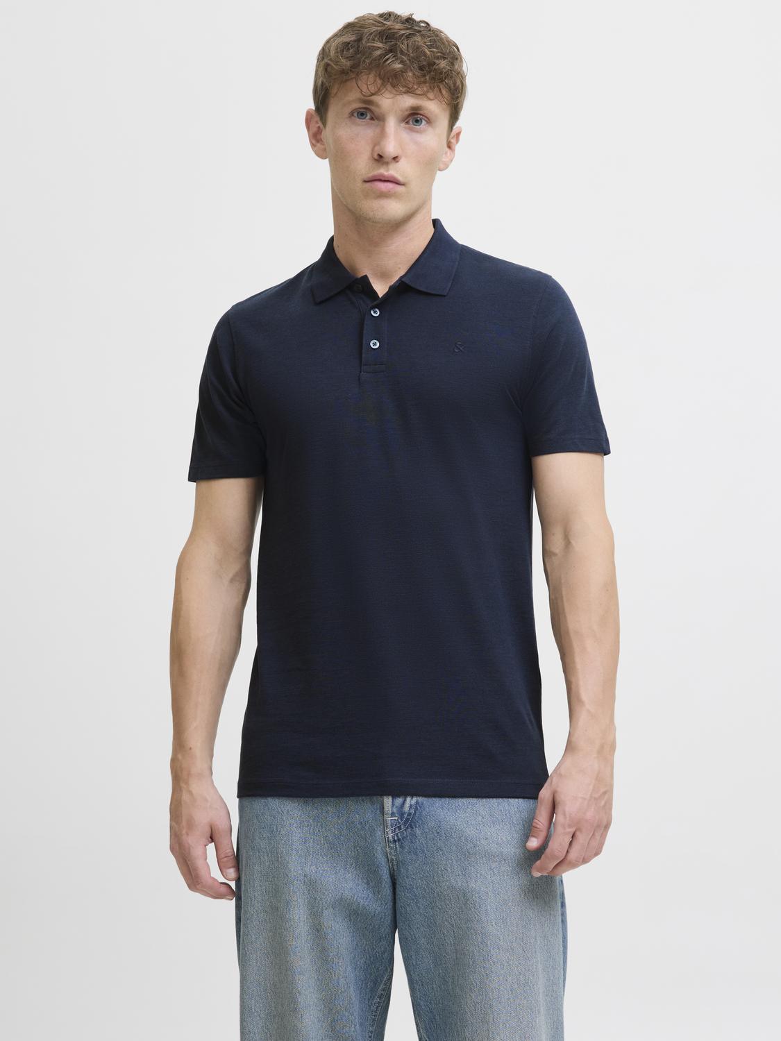 model_shot-front
