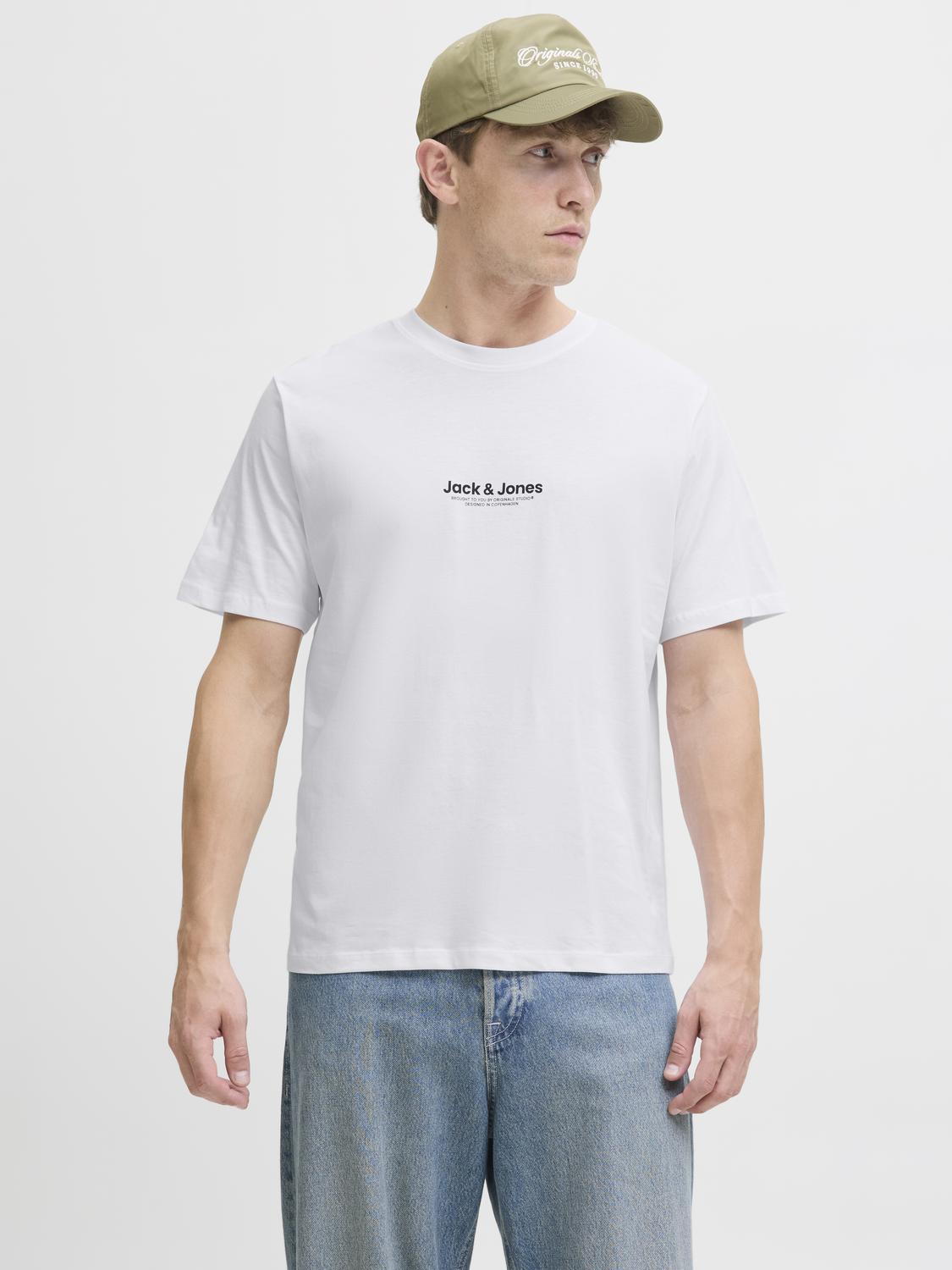 model_shot-front