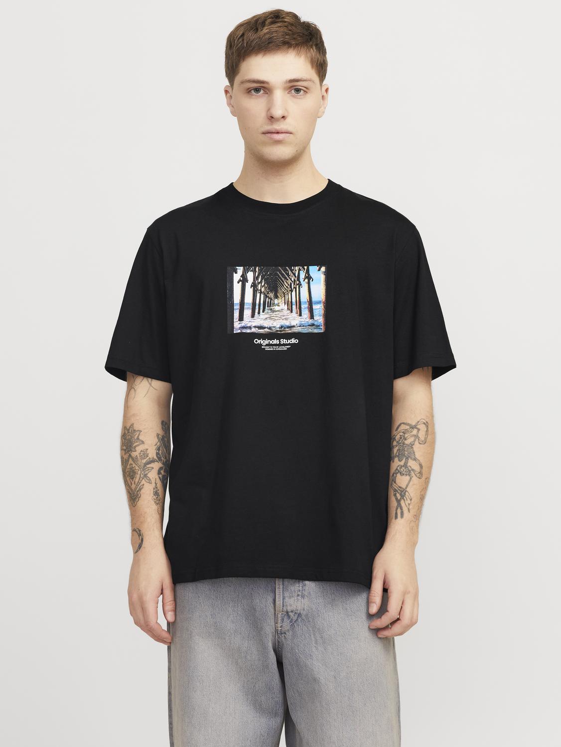 model_shot-front