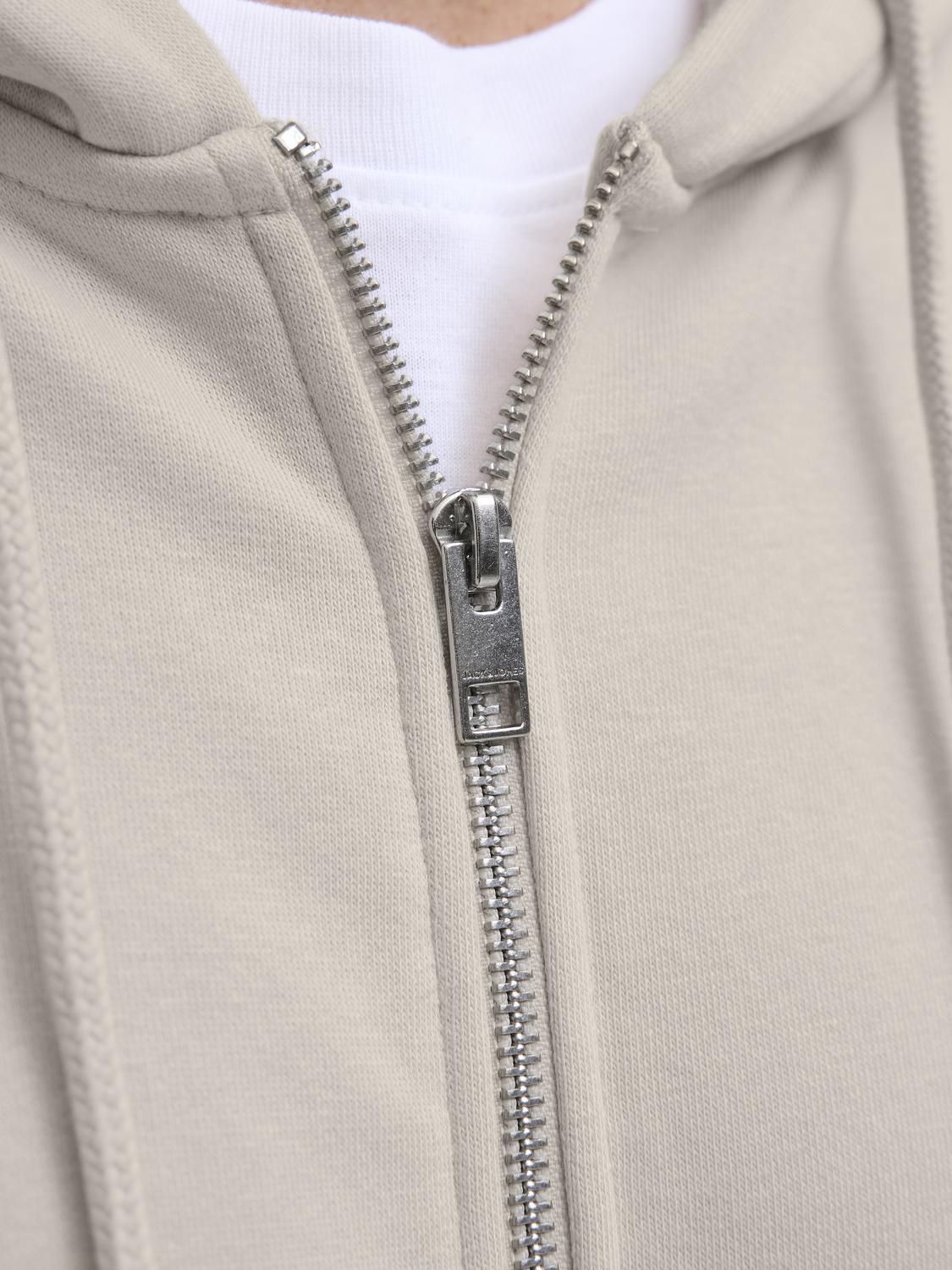 model_shot-detail
