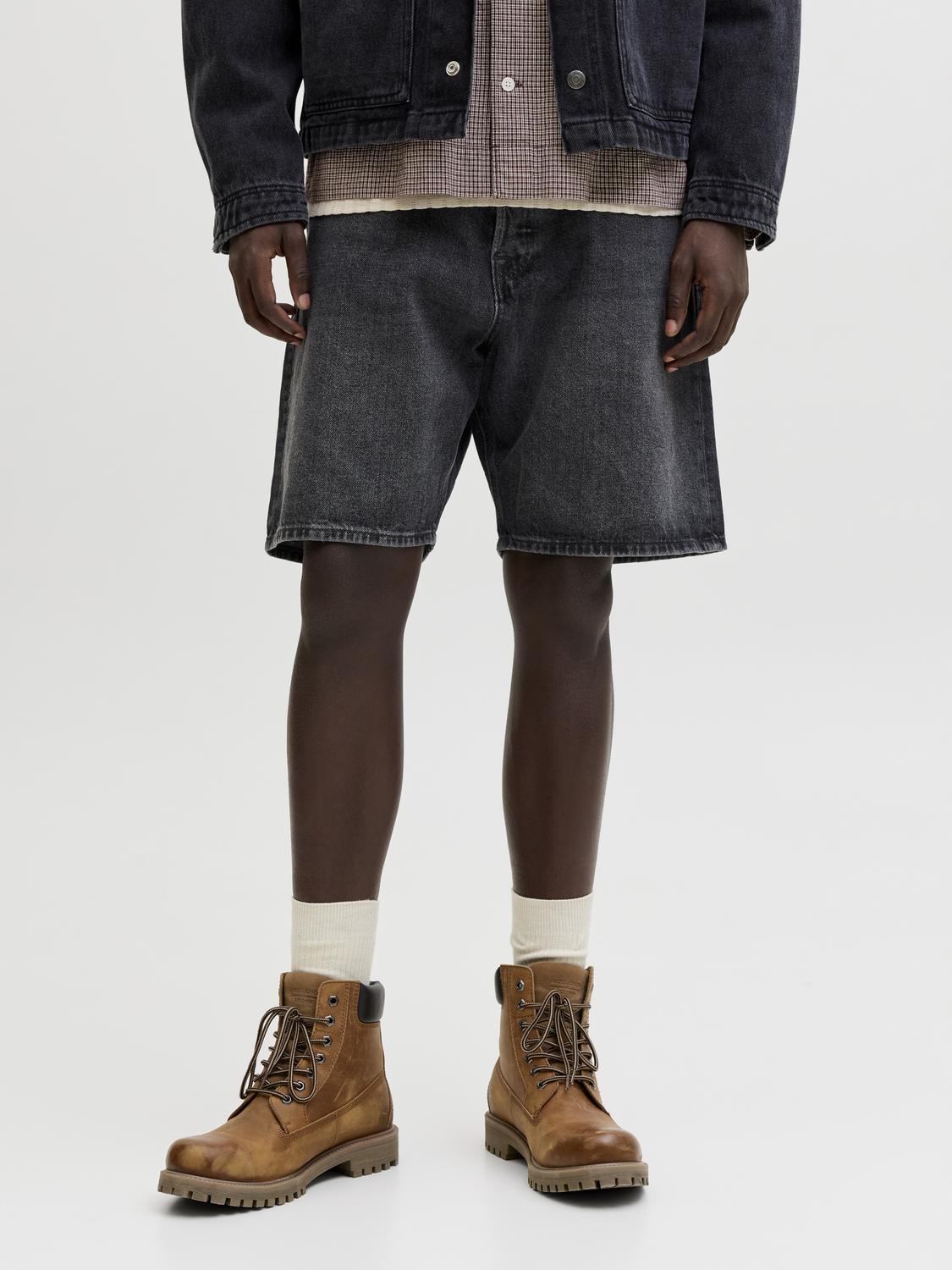 model_shot-front