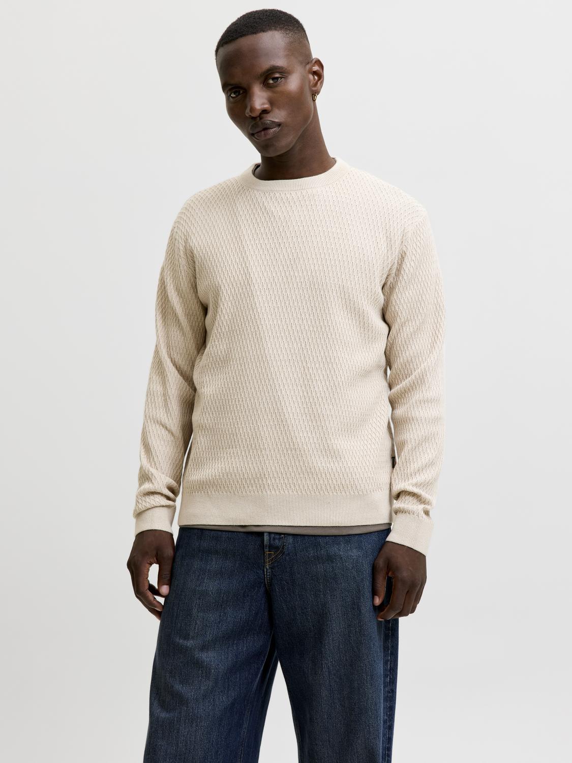 model_shot-front