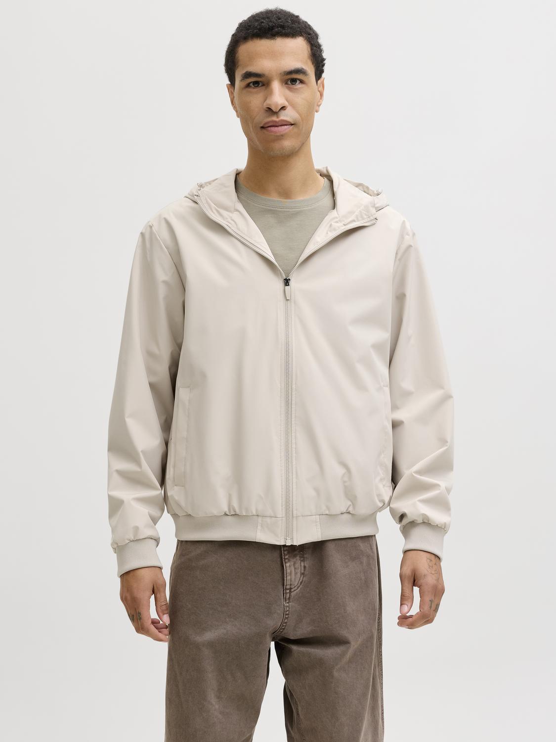 model_shot-front