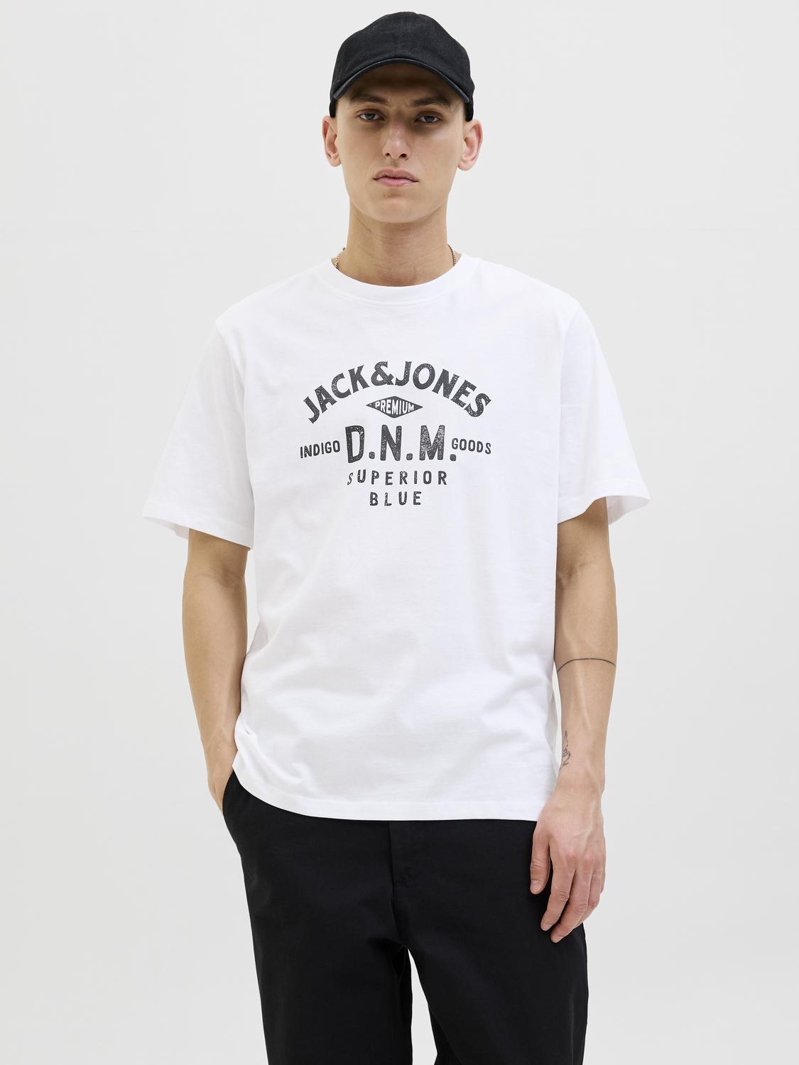 model_shot-front