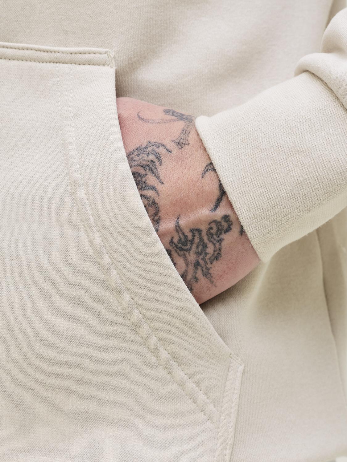model_shot-detail