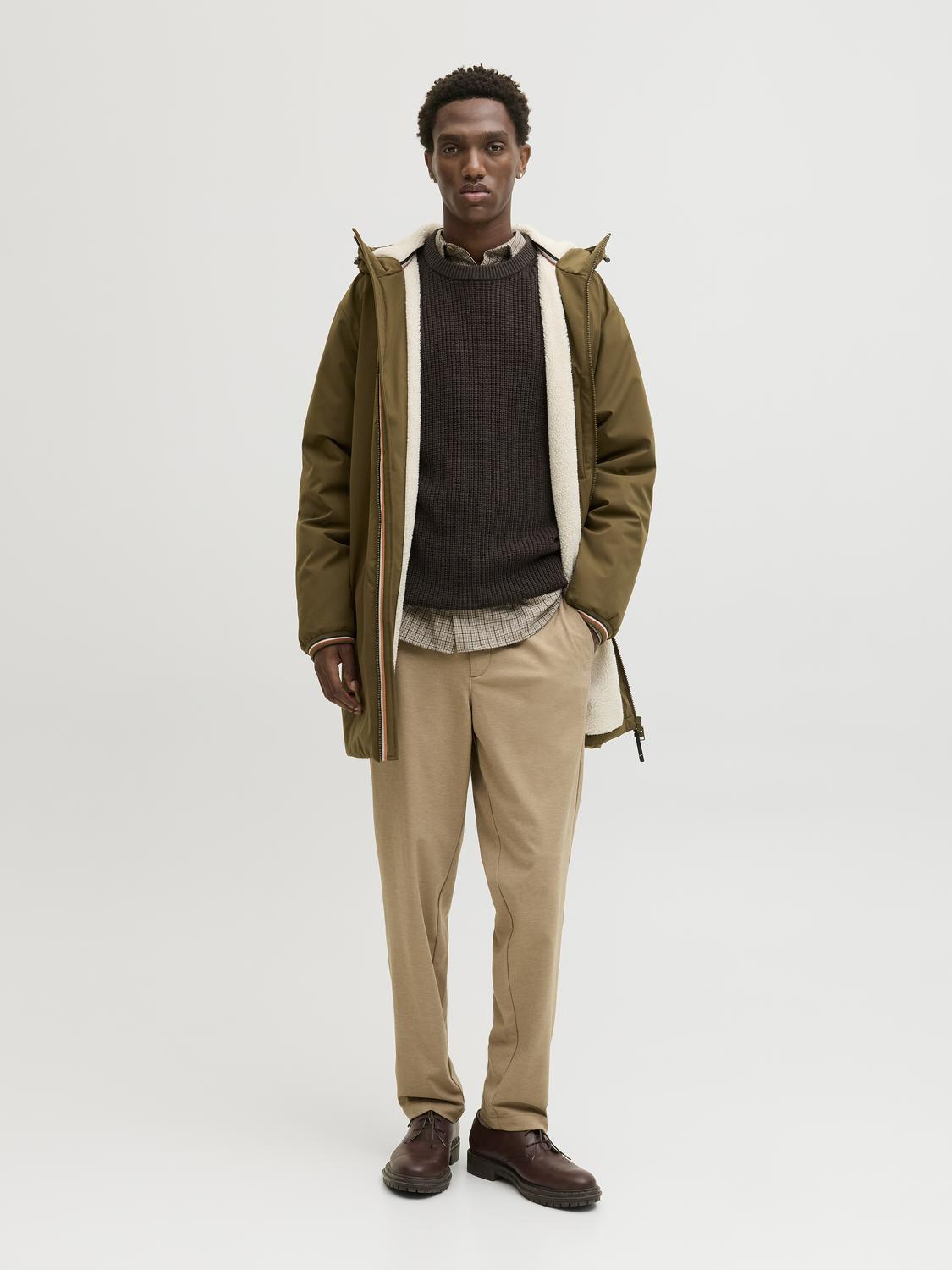 model_shot-front_full