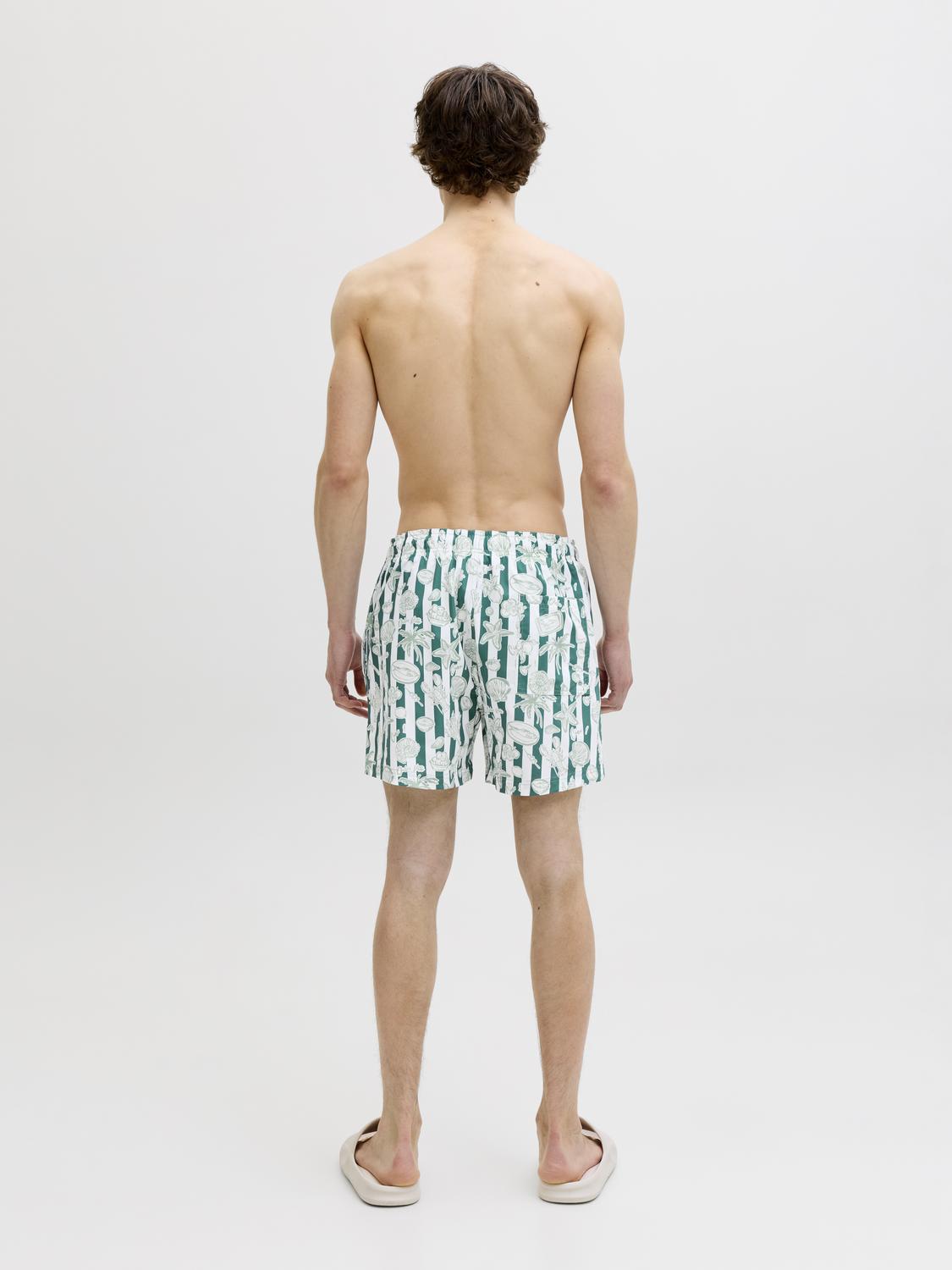 model_shot-back