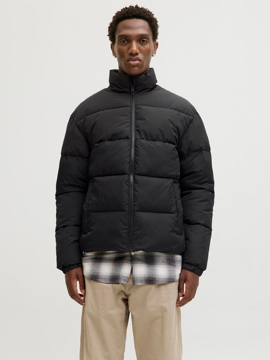 model_shot-front