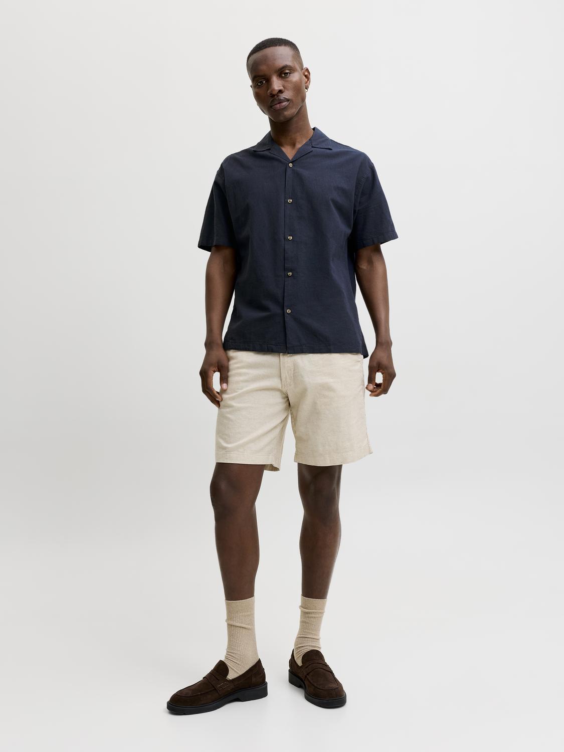 model_shot-front_full
