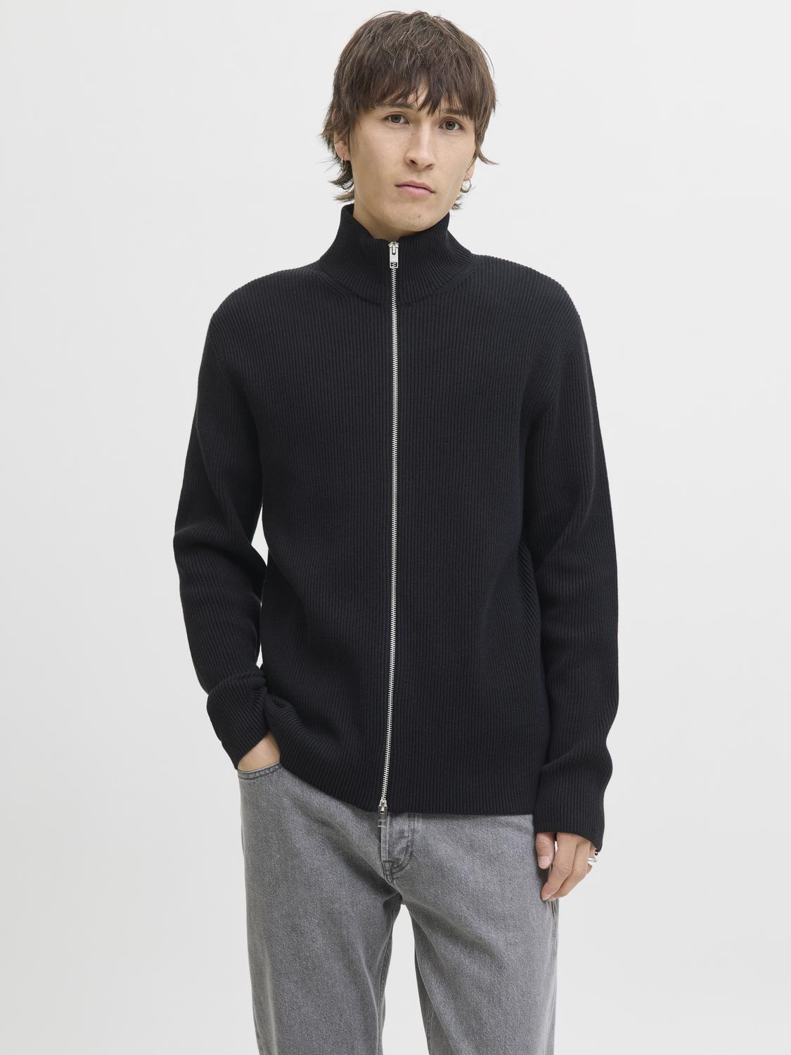 model_shot-front