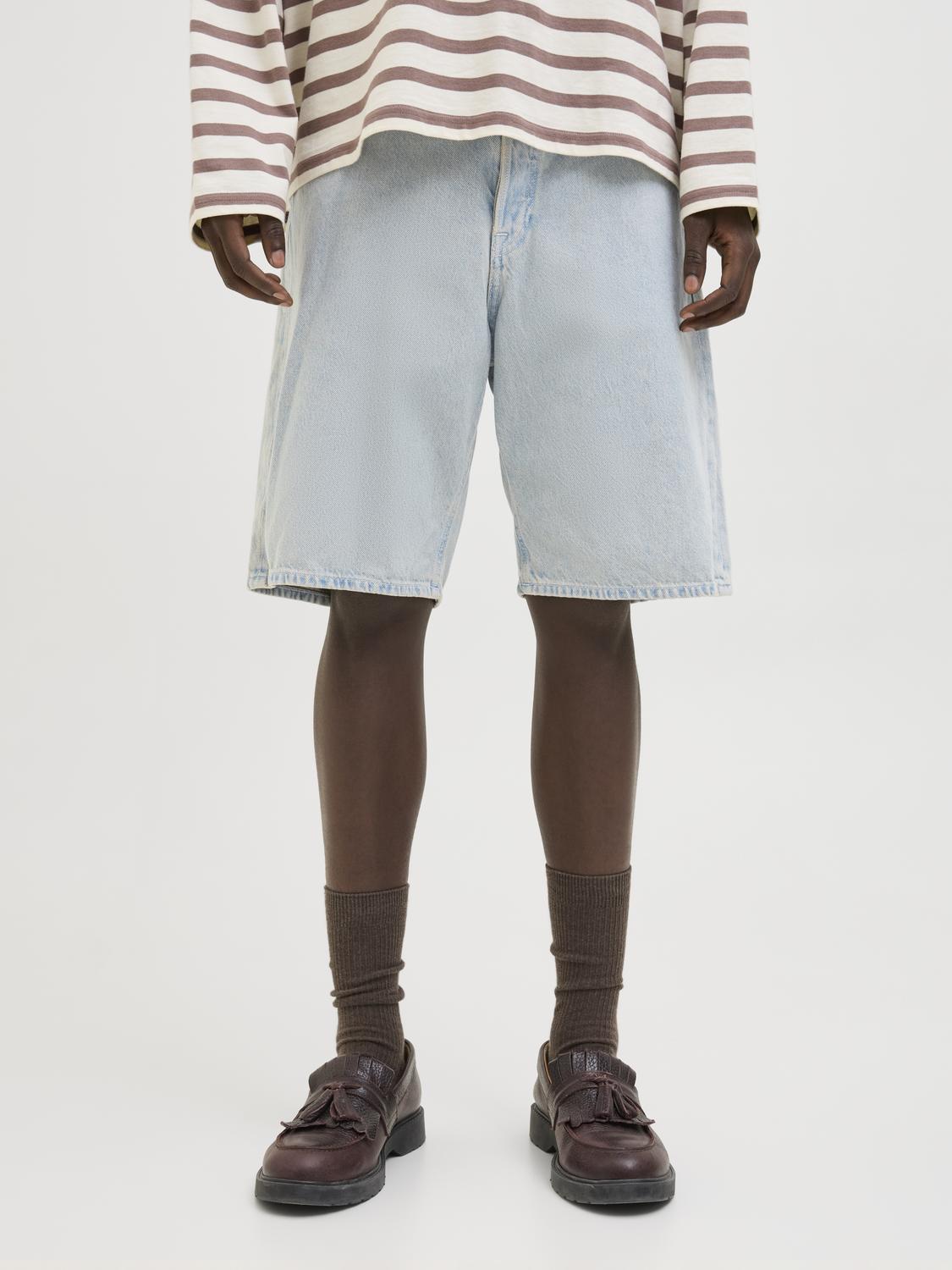 model_shot-front