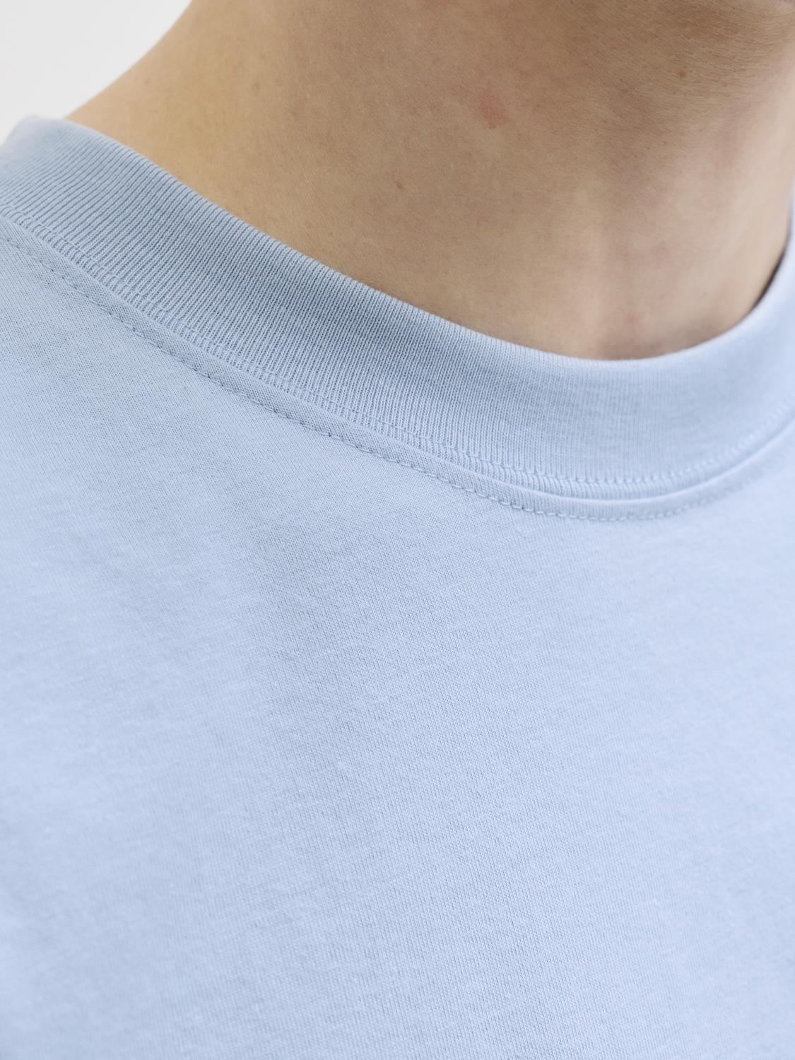 model_shot-detail