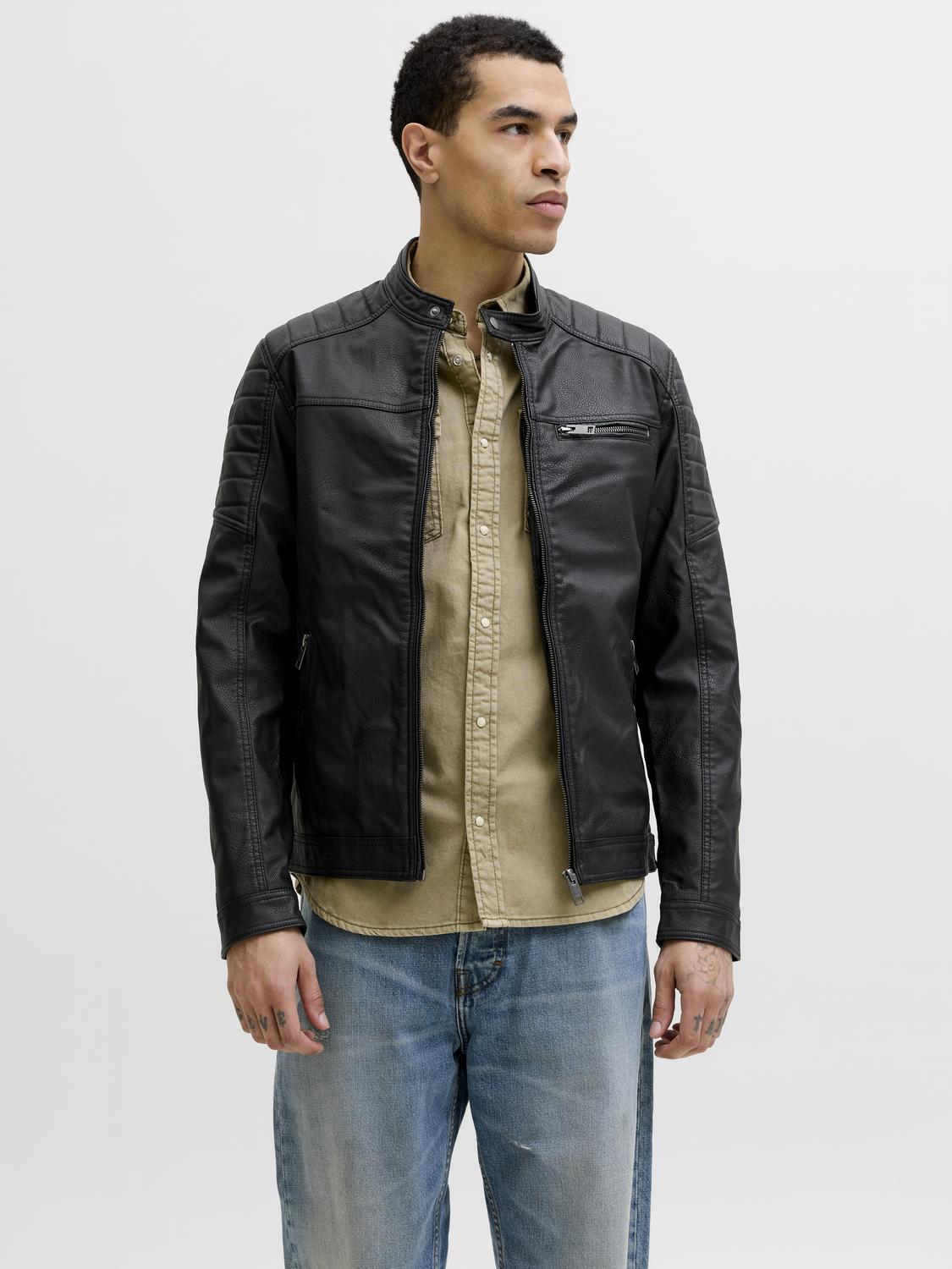 model_shot-front