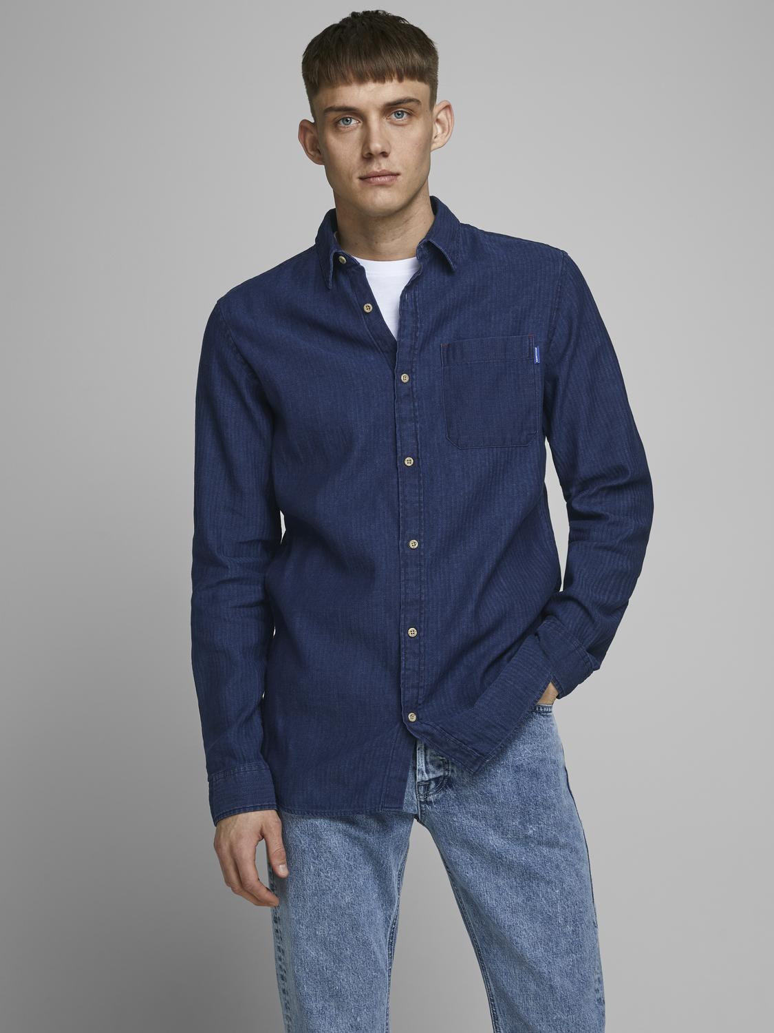 model_shot-front