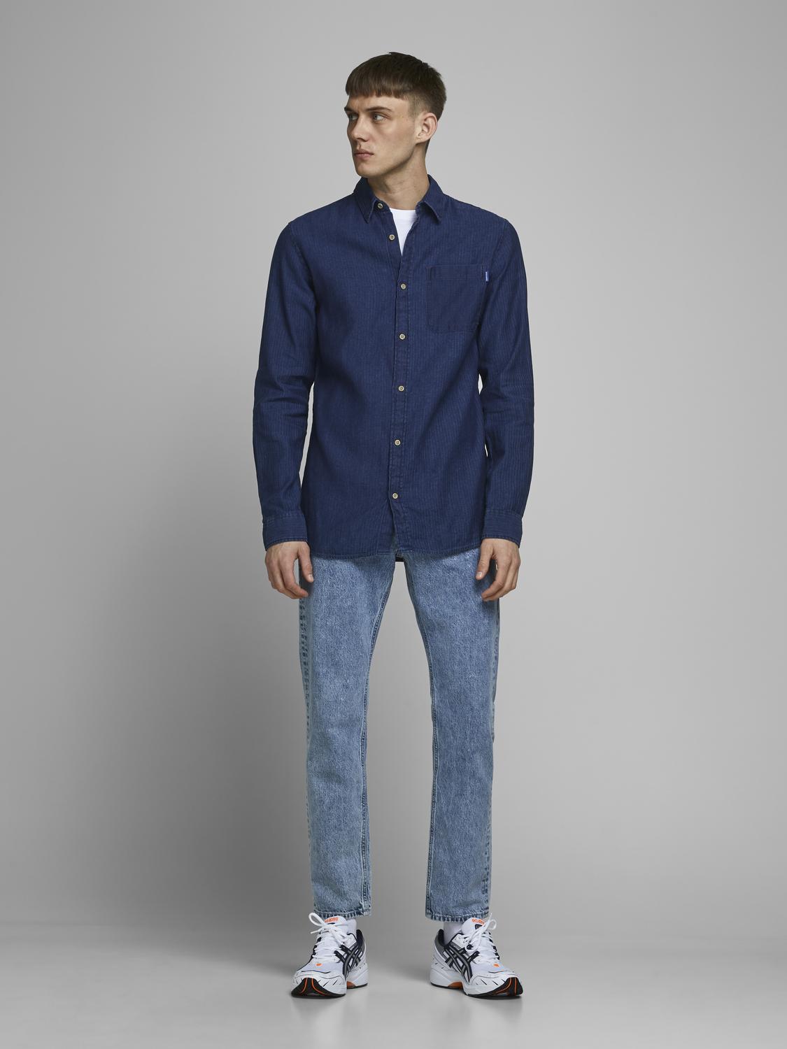 model_shot-front_full