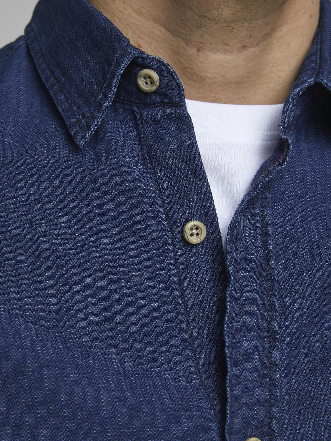 model_shot-detail