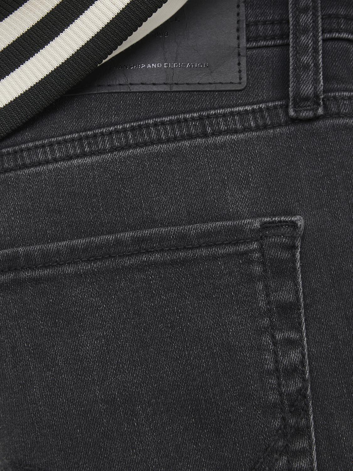 model_shot-detail
