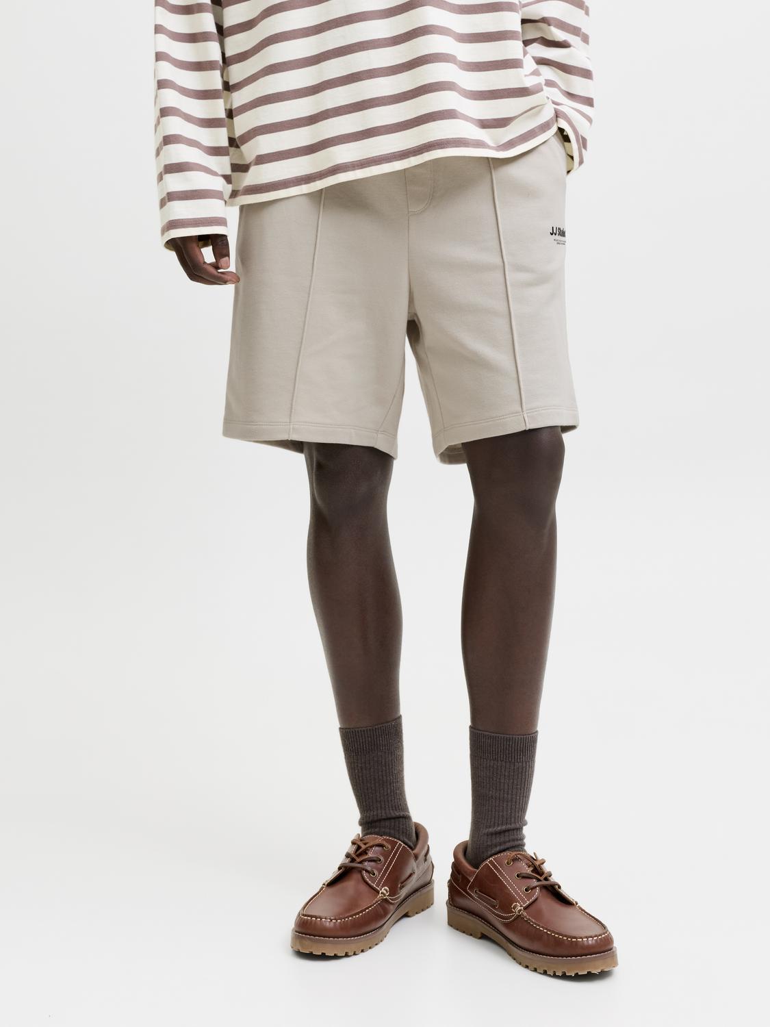 model_shot-front