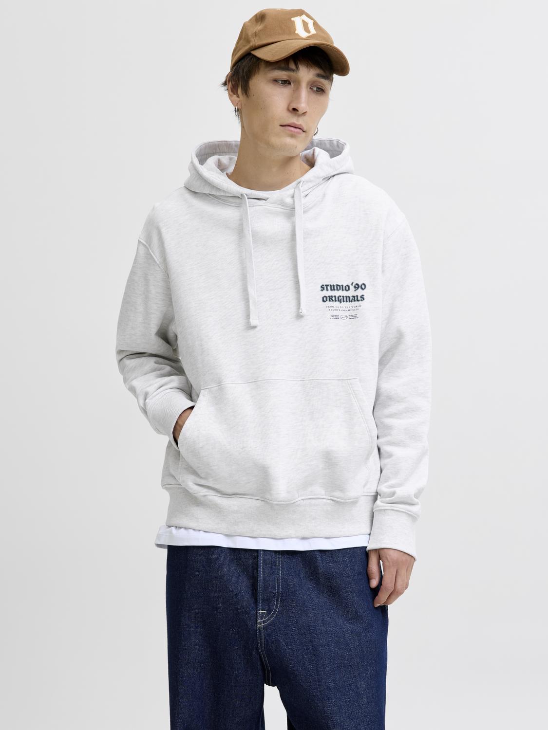 model_shot-front