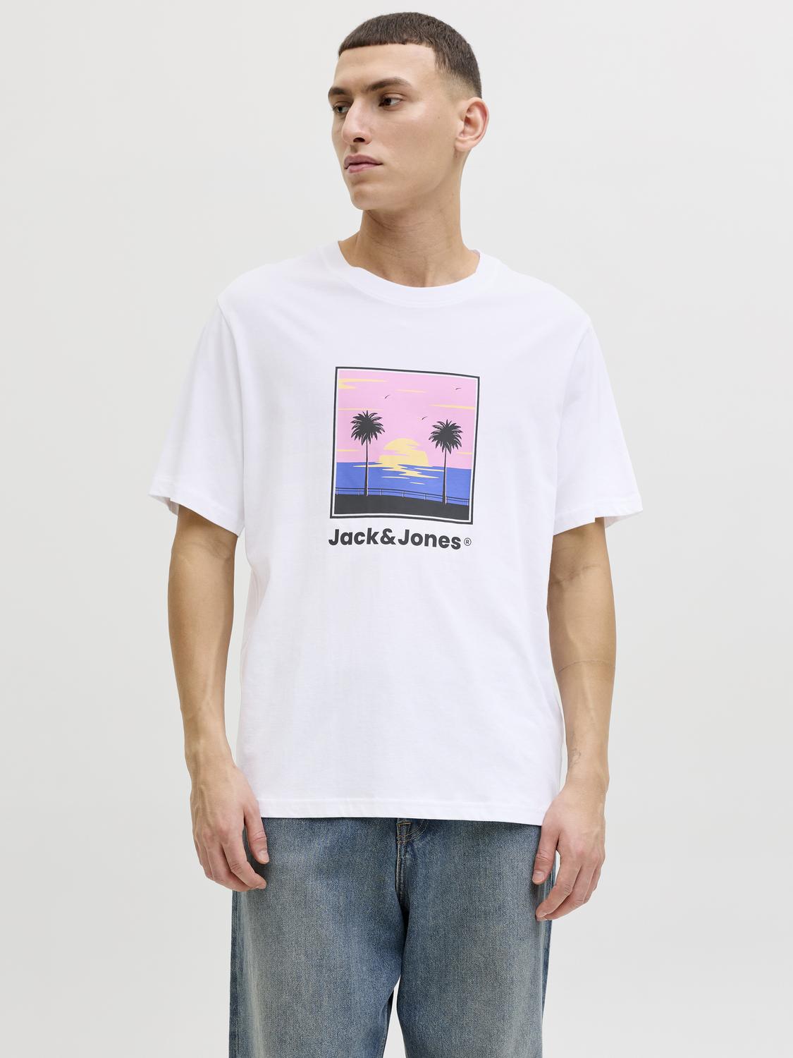 model_shot-front