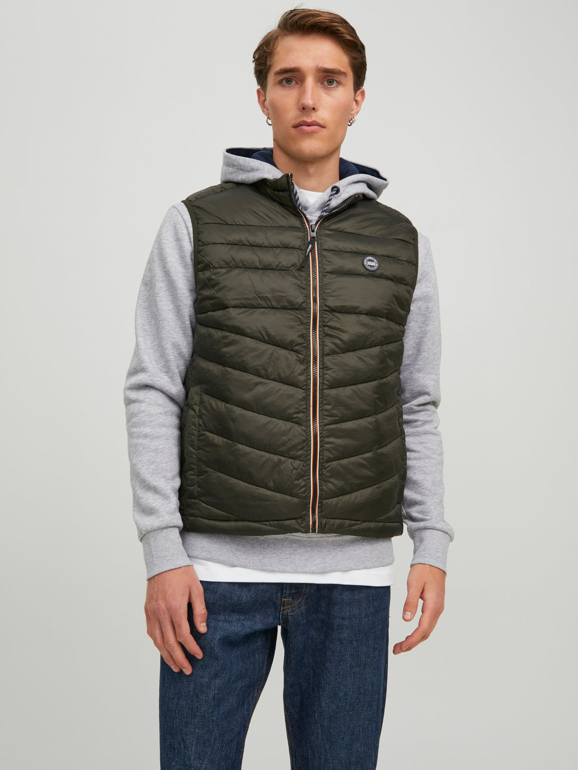Jackets & Puffers